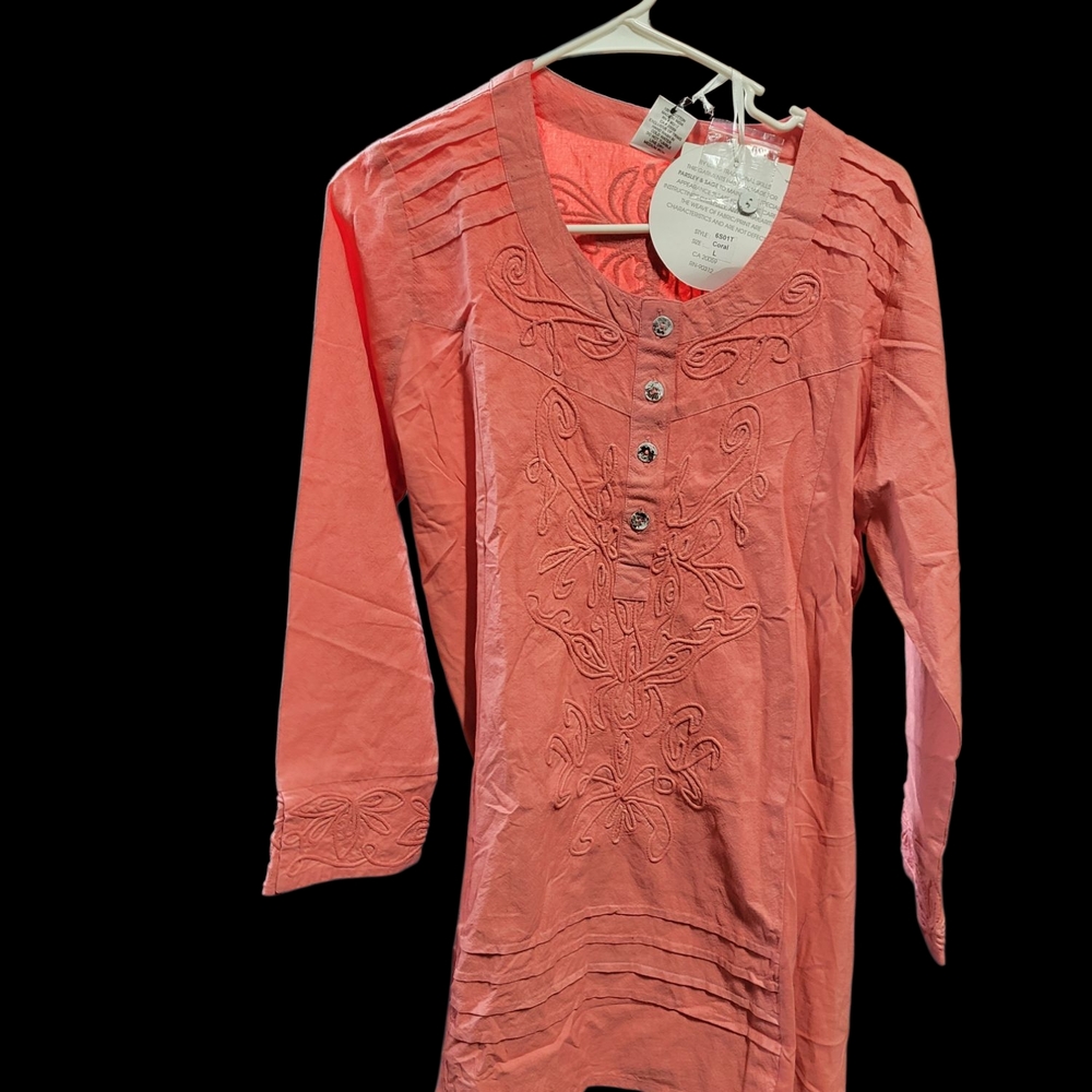 Parsley & Sage Coral Embroidered Blouse